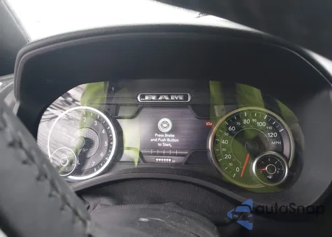 2021 Ram 1500 Big Horn 4X4 6'4 Box z USA, uszkodzony, nr VIN 1C6SRFBT1MN723011